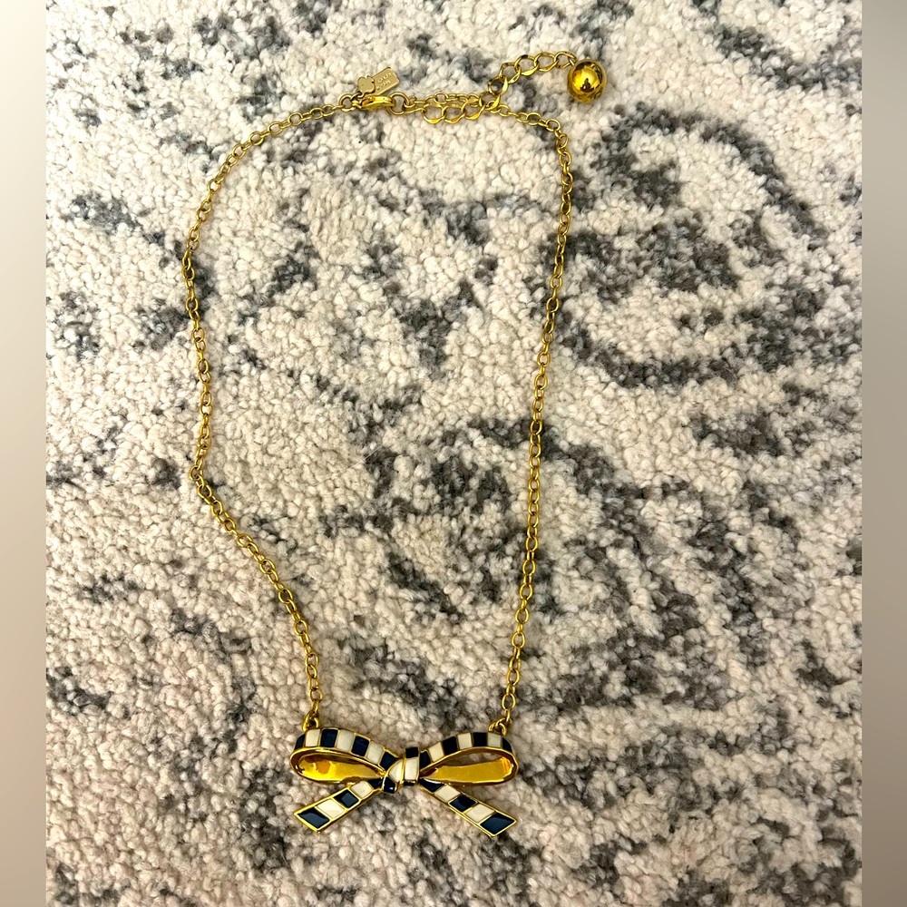Beautiful black and white Kate Spade necklace.